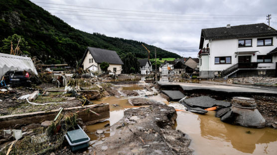 100년만의 폭우에 최소 42명 사망…독일 "이런 재앙 처음"