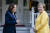 카멀라 해리스 미국 부통령과 메르켈 독일 총리가 15일(현지시간) 오전 조찬을 위해 부통령 관저에서 만났다. [EPA=연합뉴스]