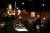 라디오 프랑스 필하모닉의 악장인 바이올리니스트 박지윤(왼쪽). 오른쪽은 오케스트라의 상임 지휘자인 미코 프랑크다. [사진 Christophe Abramowitz]