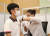 19일 서울 양천구 제1 예방접종센터(해누리타운)에서 한 고3 학생이 백신을 맞고 있다. 뉴스1
