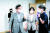 이낙연 전 더불어민주당 대표(사진 왼쪽)가 19일 서울의 디지털 성범죄 피해자 지원센터를 방문해 관계자와 대화하고 있다. [연합뉴스]