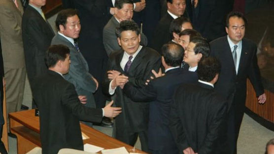 "盧탄핵 반대? 이낙연 못믿겠다" 김남국이 증거로 내민 사진