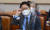 박범계 법무부 장관이 22일 서울 여의도 국회에서 열린 법제사법위원회 전체회의에서 질의를 듣고 있다. 뉴시스