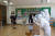 대전에서 태권도학원과 콜센터를 매개로 한 신종 코로나바이러스 감염증(코로나19) n차 감염이 확산하는 가운데 22일 대전 서구 도안초등학교에서 학생들이 검사를 받고 있다. 뉴스1