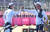 24일 오후 일본 도쿄 유메노시마 공원 양궁장에서 열린 도쿄올림픽 혼성전에서 금메달을 획득한 안산(왼쪽)-김제덕.[연합뉴스]