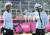 (도쿄=뉴스1) 송원영 기자 = 대한민국 양궁대표팀 안산과 김제덕이 24일 일본 도쿄 유메노시마 공원 양궁장에서 열린 2020 도쿄올림픽 혼성단체전 준결승전에서 승리를 하고 기뻐하고 있다. 뉴스1