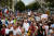 마르세유 시민들도 24일 프랑스 정부의 특정 직종에 대한 코로나 백신 접종과 백신 여권 의무화에 반대하는 시위를 벌였다. AFP=연합뉴스