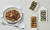 고기의 맛과 질감을 재현한 식물성 대체육(왼쪽)과 비건용 김밥. 사진 마켓컬리