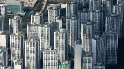 전국 아파트 절반이 5억 넘었다…서울 강북 중위가격 8억8천