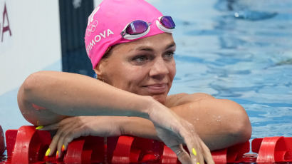  러시아 수영 선수 “아침 결승전, 선수보다 돈 생각하는 도쿄 올림픽” 비판