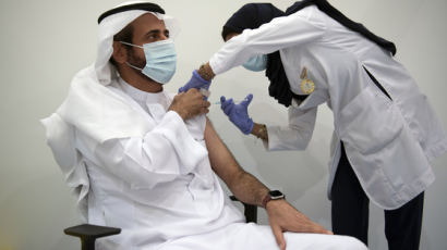 사우디, 백신 미접종자 공공장소 출입금지 '초강력 규제'