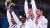 단체전 은메달을 목에 걸고 환호하는 미국 여자 체조팀. 맨 오른쪽이 수니사 리 선수다. 로이터=연합뉴스