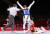 지난 27일 일본 마쿠하리 메세홀에서 열린 2020 도쿄올림픽 여자 태권도 67㎏ 초과급 준결승전에서 한국 이다빈 선수가 영국 비안카 워크던 선수에 종료 직전 역전 발차기를 성공한 후 환호하고 있다. 연합뉴스