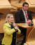 영국 스코틀랜드 의회에서 수어 통역을 하고 있는 모습. 연합뉴스