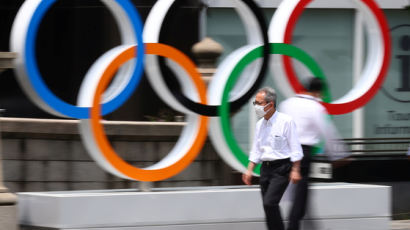 폭발하는 日 신규확진자···올림픽 와중에 하루 1만명 넘었다
