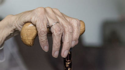 홀로 사는 노인 166만명…5년새 36% 증가