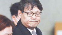 청와대 떠난 이광철…공수처, ‘주요 사건 관계인’ 소환 저울질 