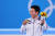 2일 일본 아리아케 체조경기장에서 열린 2020 도쿄올림픽 체조 남자 도마 결승에서 신재환이 시상식에서 금메달을 들어보이고 있다. 올림픽사진공동취재단T