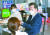 이낙연 더불어민주당 전 대표(오른쪽)는 지난달 31일 인천시 중구 영종도의 한 카페에서 청소년 기후행동 회원들과 간담회를 가졌다. [연합뉴스]
