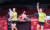 3일 일본 도쿄체육관에서 열린 도쿄올림픽 여자 탁구 단체전 8강 한국-독일. 신유빈과 전지희의 복식게임에서 두 선수가 환호 하고 있다. [연합뉴스]