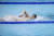황선우 선수가 지난달 30일 도쿄 아쿠아틱스 센터에서 열리는 도쿄올림픽 수영 남자 50m 자유형 예선 경기를 앞두고 몸을 풀고 있다. [연합뉴스] 