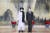 중국 관영 신화통신이 지난달 28일 공개한 사진. 왕이 외교부장이 톈진에서 탈레반의 2인자를 환대하고 있다. 신화ㆍAP=연합뉴스