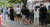 지난 8일 부산 연제구보건소 선별진료소에서 시민들이 코로나19 검사를 받기 위해 차례를 기다리고 있다. 송봉근 기자
