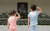 16일 대전 유성구 국립대전현충원 현충문에 마련된 홍범도 장군 국민분향소에서 어린이 참배객이 경례를 하고 있다. 뉴스1