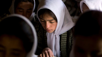 탈레반 그 후, 아프간 명문대 여대생의 일기 “자격증부터 숨겼다”