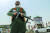 탈레반 병사 한 명이 17일(현지시간) 아프간 칸다하르 지방에서 무장한 채 경비를 서고 있다. [EPA=연합뉴스]