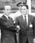 91년 유엔 동시 가입 후 악수하는 이상옥 외무장관(왼쪽)과 강석주 북한 외교부 제1 부부장. [중앙포토]