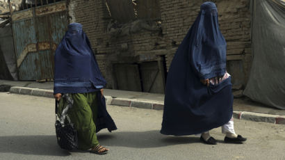 "탈레반, 요리 맛없다고 여성에 불 질렀다" 前 여판사의 폭로