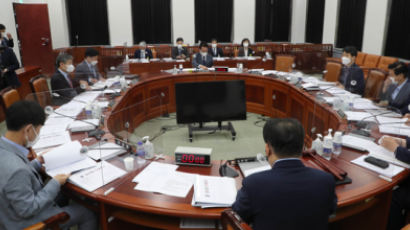 국정원 “18대 국회의원 관련 직무 범위 일탈 보고서 168건 발견”