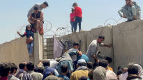 "독일선 철로에 사람 밀었대" 아프간 난민 놓고 '자극' 판친다
