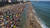 22일(현지시간) 브라질 리우데자네이루의 이파네마 해변으로 쏟아져 나온 사람들을 찍은 항공사진. EPA=연합뉴스
