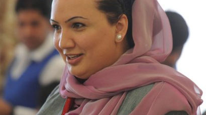 "탈레반에 날 주는게 낫겠다" 두들겨맞던 女정치인의 반전 
