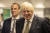 보리스 존슨 영국 총리(오른쪽)와 도미닉 라브 외무 장관(왼쪽).[AP=연합뉴스]