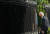 일요일인 29일 오전 유해 운구식을 마친 조 바이든 미국 대통령이 워싱턴 DC 인근 조지타운의 성 삼위일체 성당에 도착하고 있다. AFP=연합뉴스