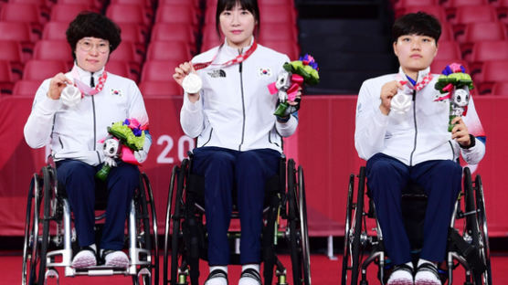 탁구 자매, 패럴림픽 은메달 획득