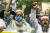 지난 6월 방글라데시 다카의 모스크 앞에서 이슬람 정당원들이 위구르인에 대한 탄압을 멈추라며 반중 시위를 벌이고 있다. [EPA=연합뉴스]