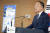 홍남기 경제부총리 겸 기획재정부 장관이 지난달 31일 서울 종로구 정부서울청사 합동브리핑실에서 2022년 예산안 및 2021-2025년 국가재정운용계획을 브리핑하고 있다. 뉴스1