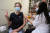 지난달 20일 이스라엘에서 한 여성이 코로나19 백신 부스터 샷(3차 접종)을 맞고 있다. 