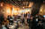BBQ 미국 맨해튼 K-타운점 그랩앤고 매장 내부 모습. [사진 제너시스BBQ]
