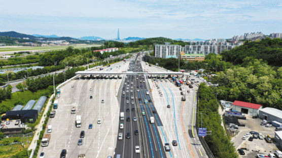 [미래를 위한 투자, 교통] 고속도로 '다차로 하이패스' 확대 추진…지·정체 해소, 교통흐름 개선에도 기여