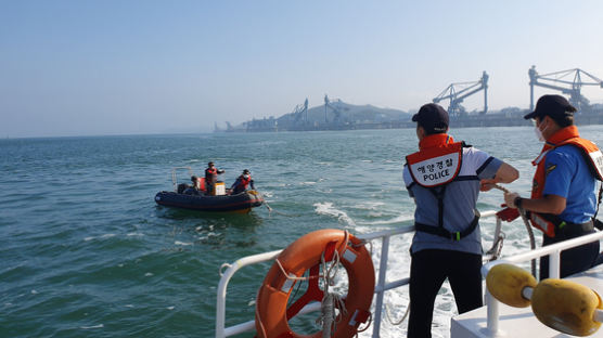 낚시객 몰린 주말 서해바다, 전복·표류사고로 52명 구조