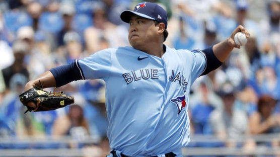 류현진, 1회 2점 홈런 허용…시즌 19번째 피홈런 