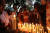 지난 8월 인도 뉴델리에서 9세 여아를 집단 성폭행 후 살해한 사건이 일어나자 사람들이 촛불 시위를 열고 여성·아동 성폭행 근절을 촉구했다. 연합뉴스