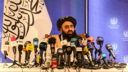 경제난에 다급해진 탈레반 "관대한 美, 총말고 돈 들고와라" 