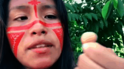 ‘애벌레 먹방’ 팔로워 600만…틱톡 스타 된 아마존 원주민[영상]