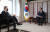문재인 대통령이 21일(현지시각) 미국 뉴욕 시내 호텔에서 앨버트 불라 화이자 최고경영자(CEO)를 접견하고 있다. 연합뉴스